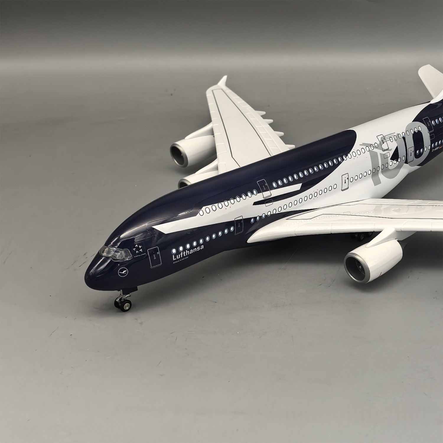Novo Modelo de Avião de Resina - Model Kit Ixchel avaliação e preço