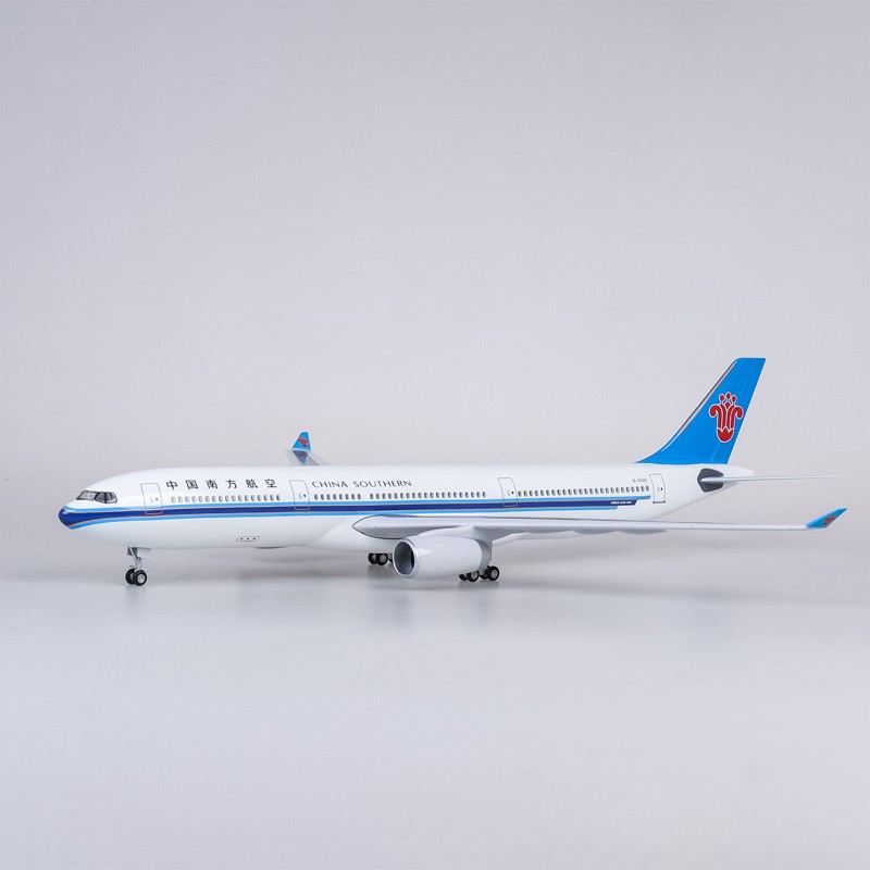 Modelo de Avião Comercial Simu - Model Kit Simulator avaliação e preço